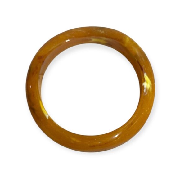 Vintage Art Deco Marbled Amber Bakelite Bangle Bracelet, Wavy design - Picture 6 of 12
